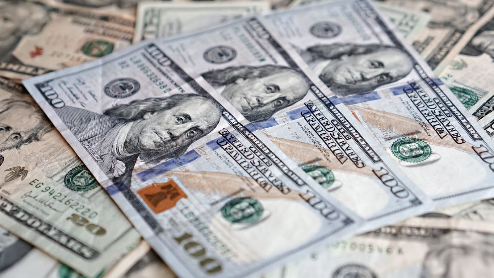 10-Year Treasury Yield Slips to 4.64% Ahead of Fed