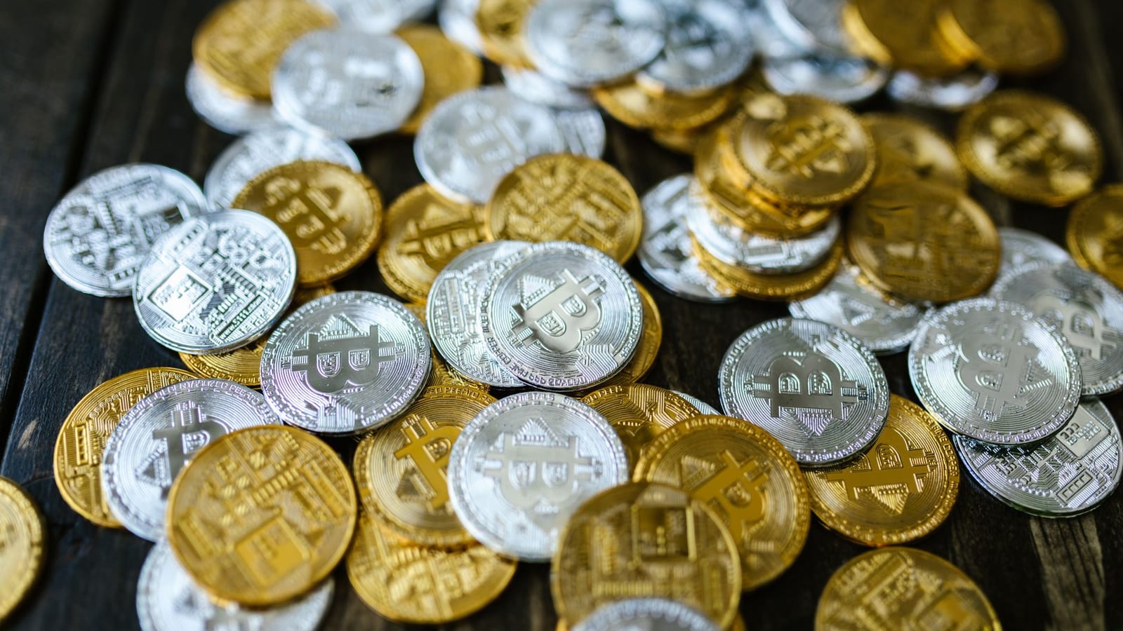 Bullion rout hits India as gold and silver prices crack