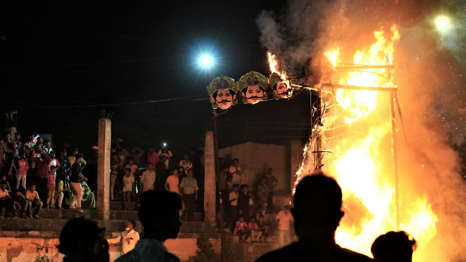 Dussehra 2024 timings shape rituals and market rush