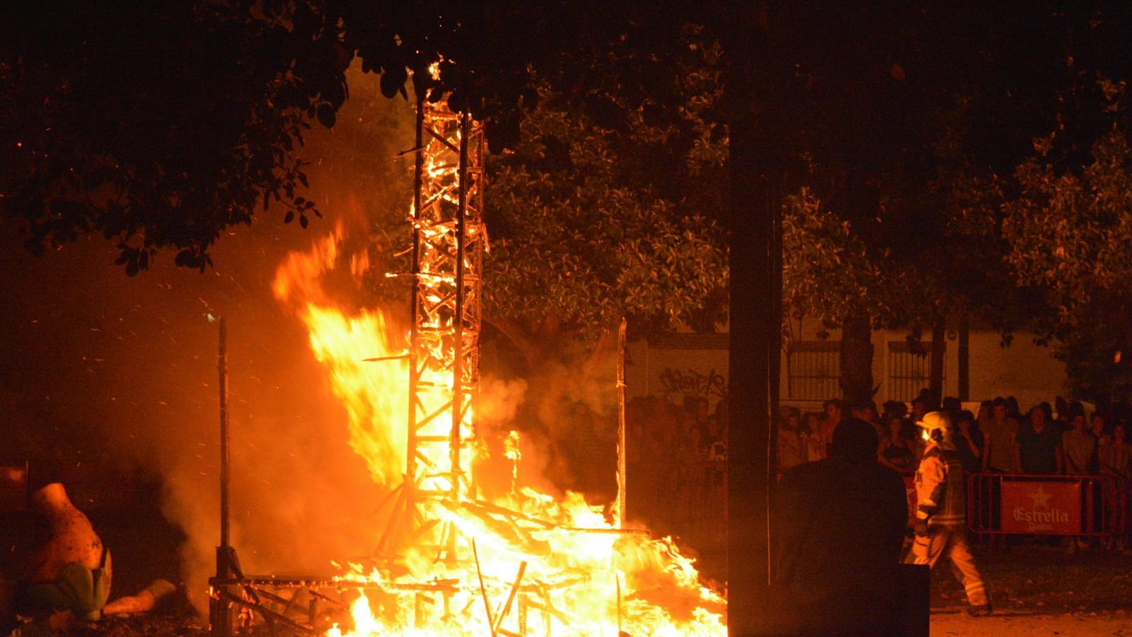 Dussehra Puja Timings Shape Festive Market Crowds