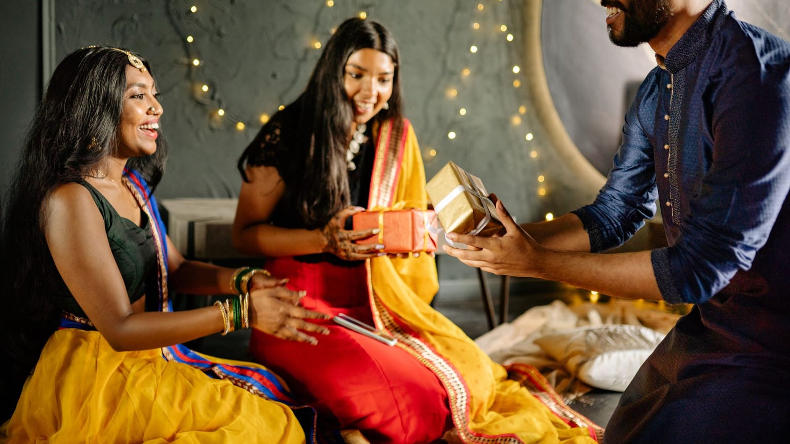 Gift Nifty signals cautious open after Sensex fall