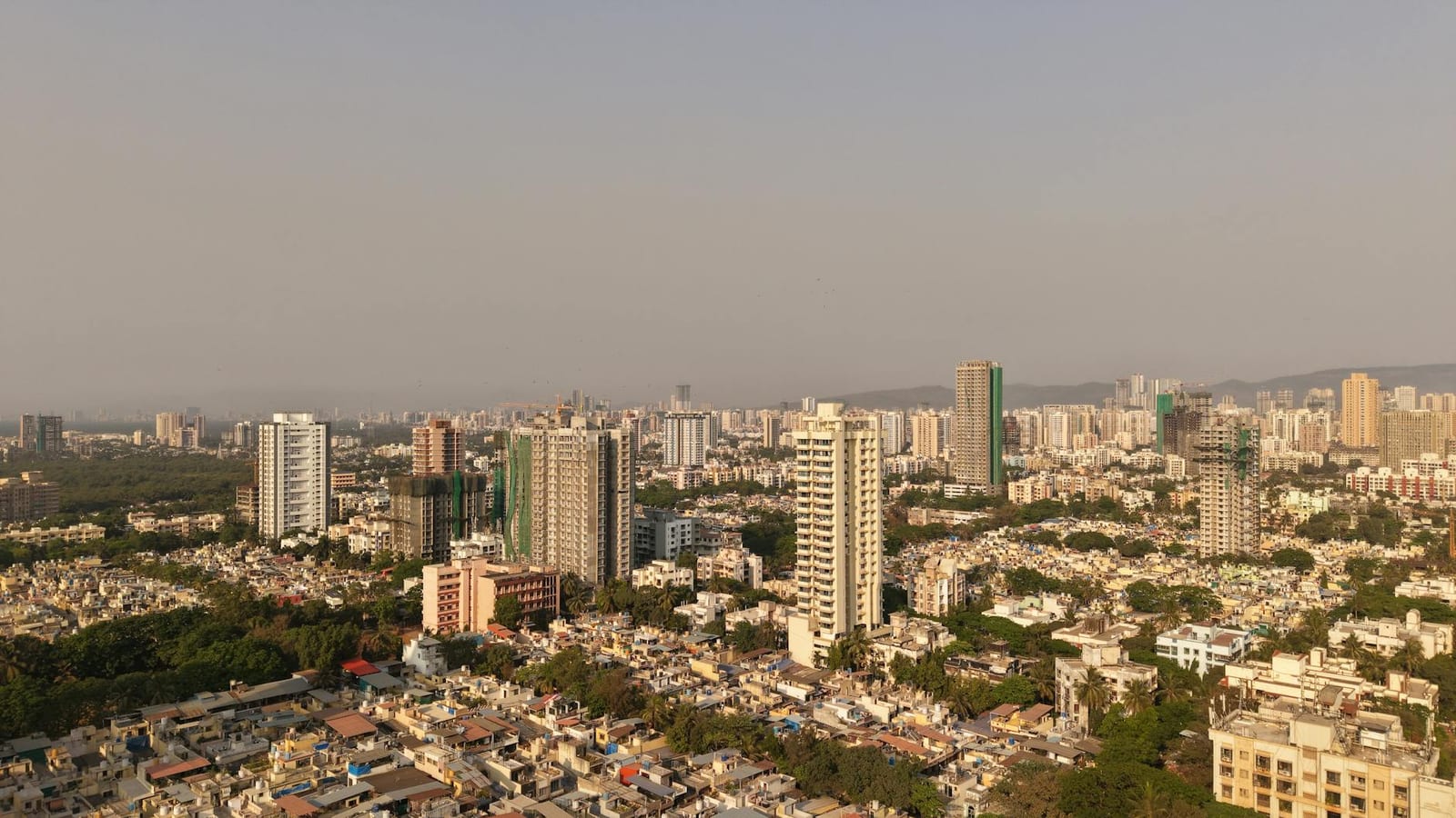Gold Prices Ease in Bengaluru as Traders Pause Rally