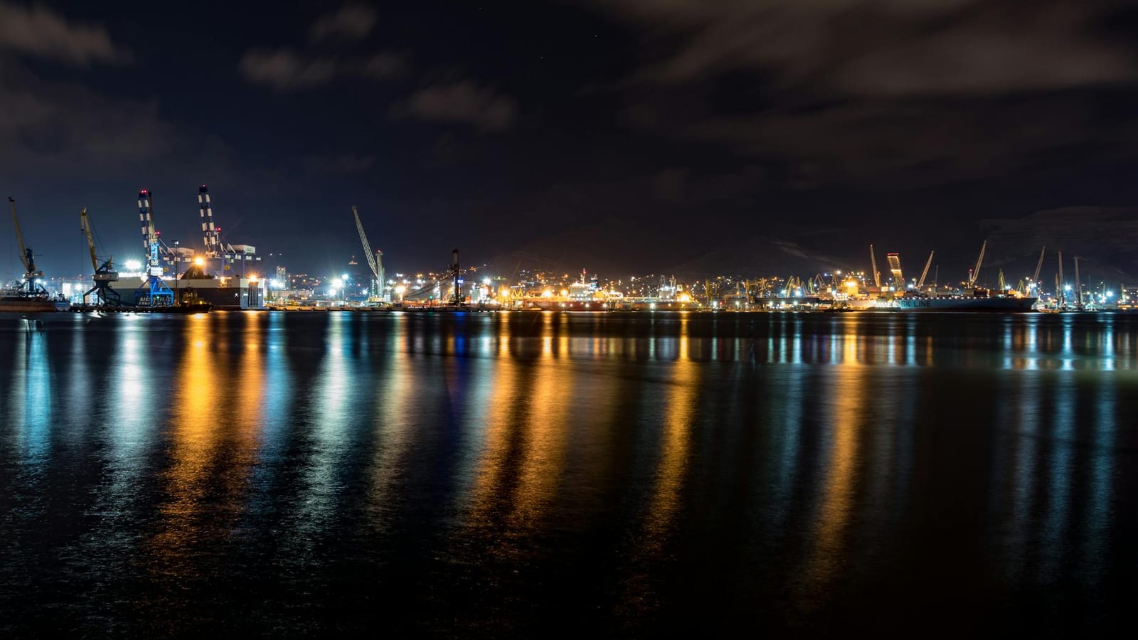 Haifa missile barrage puts oil, shipping on alert