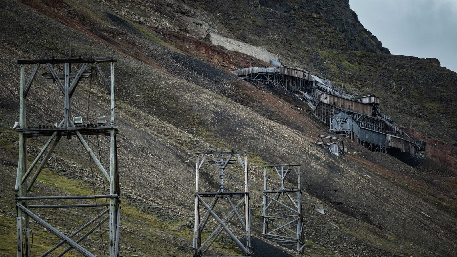 Hindustan Zinc Q1 Output Hits High as Stock Slides