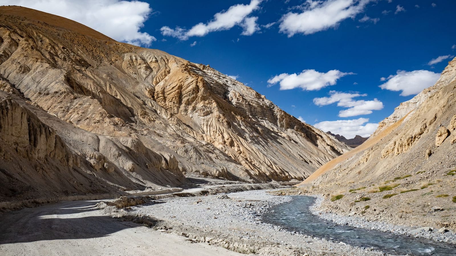 India, China Link Diplomatic Thaw to Border Calm