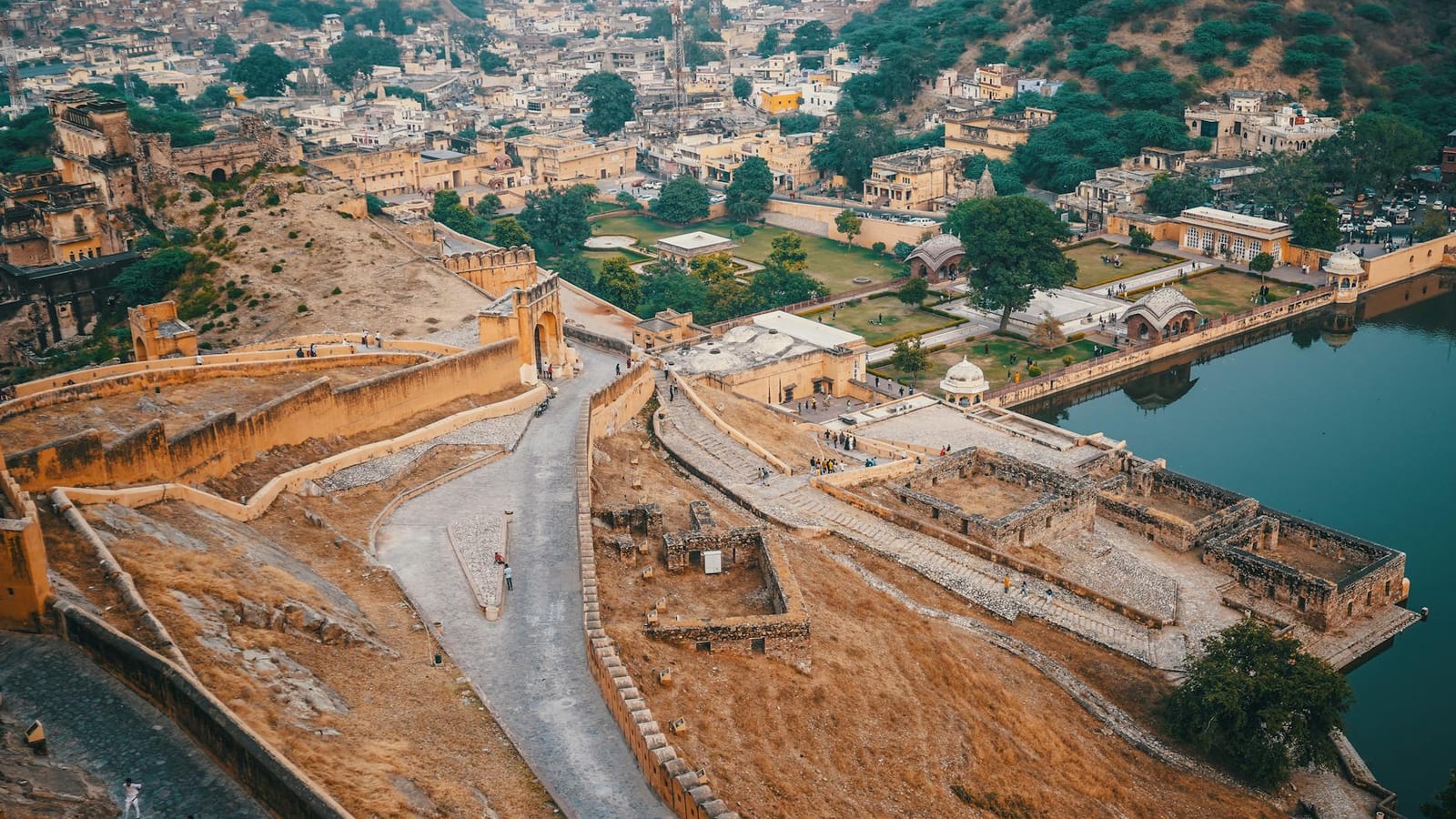 Indian Summer Travel Shifts From Hill Stations to Heritage Towns