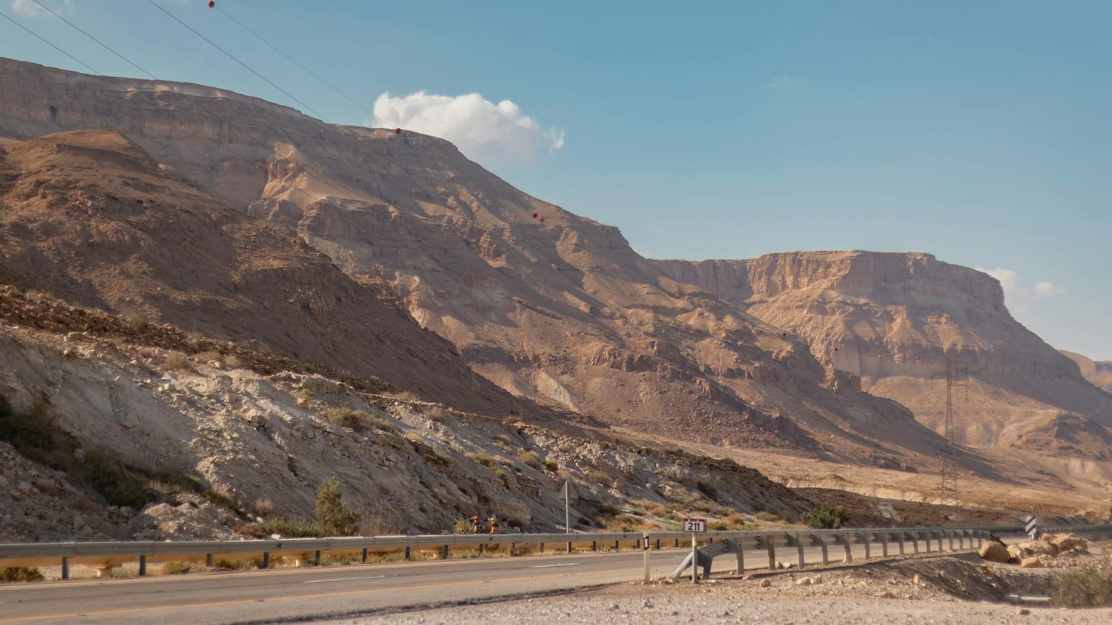 Israel pushes farther into Lebanon after castle seizure