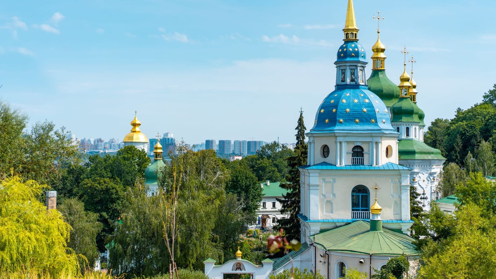 Kyiv Under Russian Air Attack as Defences Open Fire