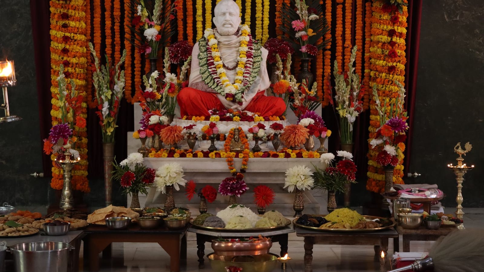 Mahesh Tilekar Slams Paid Saint Acts at Family Rituals