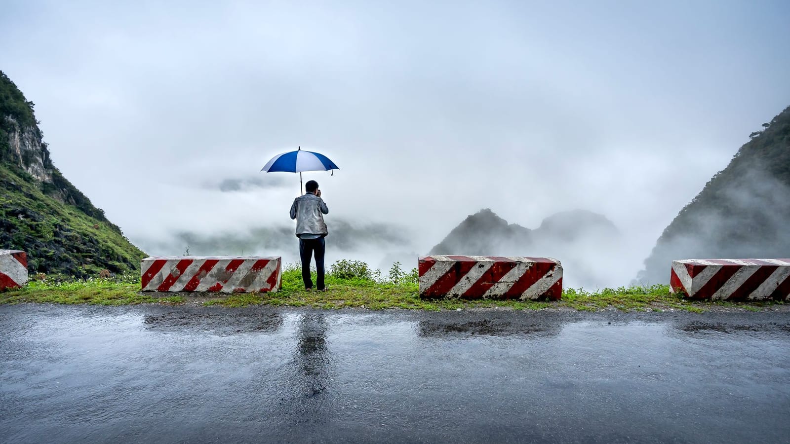 Monsoon hits states as roads shut and crashes kill