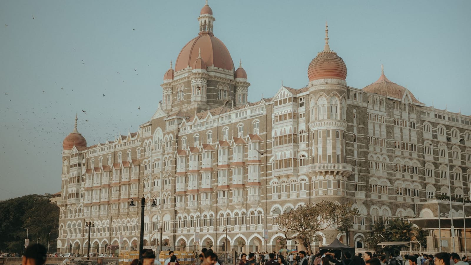 Mumbai Police Rescue Actress in Girgaon Hotel Raid