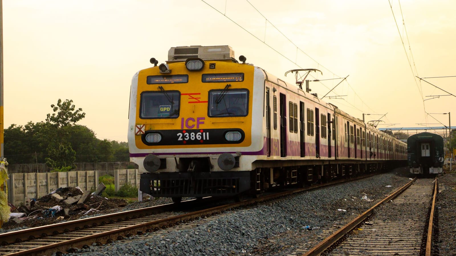 Mumbai station upgrades near finish as road doubts grow