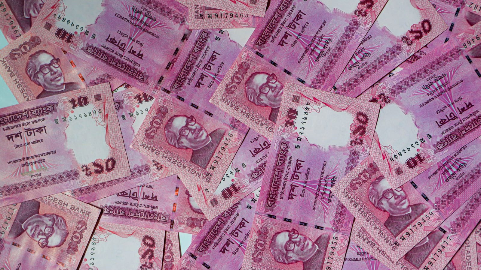 RBI Weighs Polymer Notes As Cash Use Hits New High
