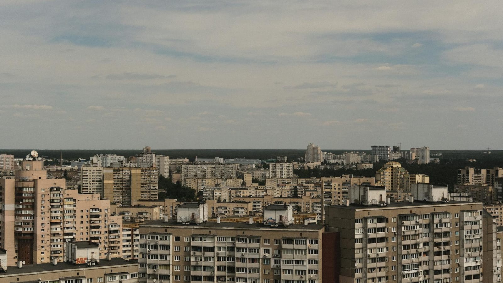 Russian attack kills civilians as Kyiv seeks UN action
