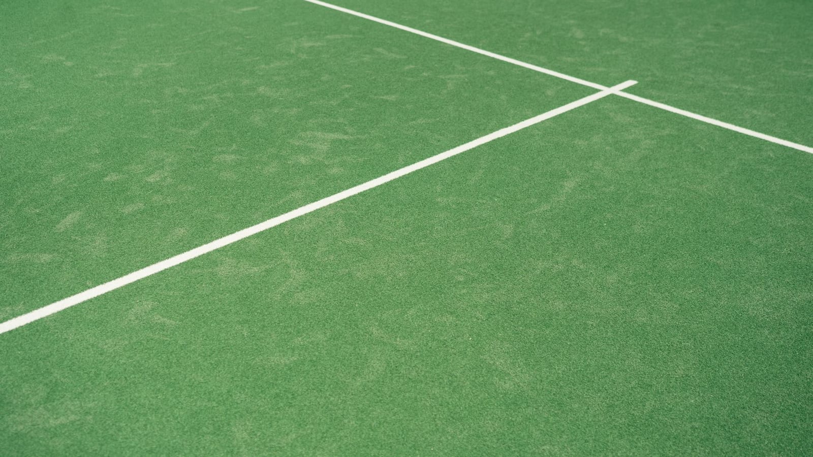 Serena Williams falls to Maya Joint at Wimbledon return