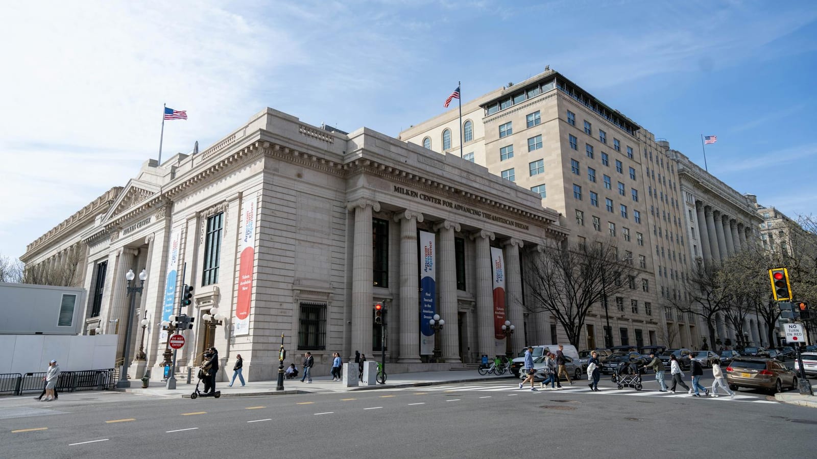 Sticky US inflation clouds Fed rate path for investors
