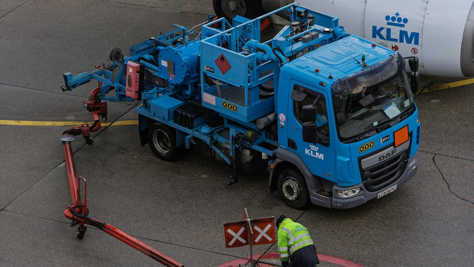 UK Fuel Sanction Shift May Push Up Summer Airfares