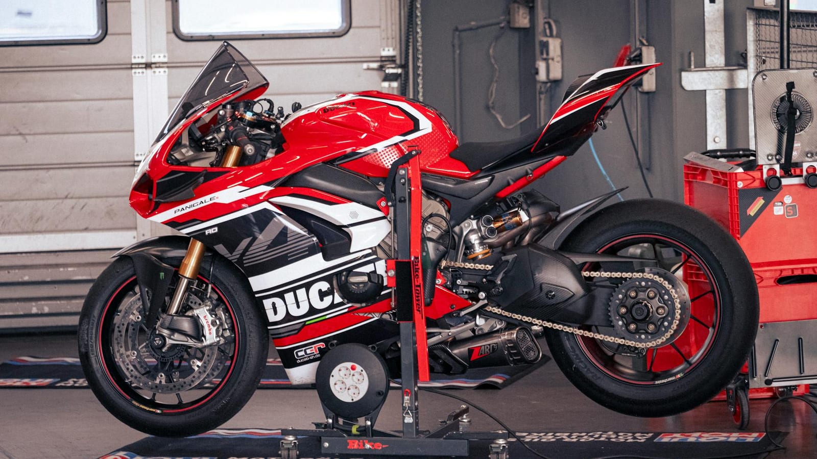 UK07 Rider Sells Superbike Collection Amid Cash Crunch