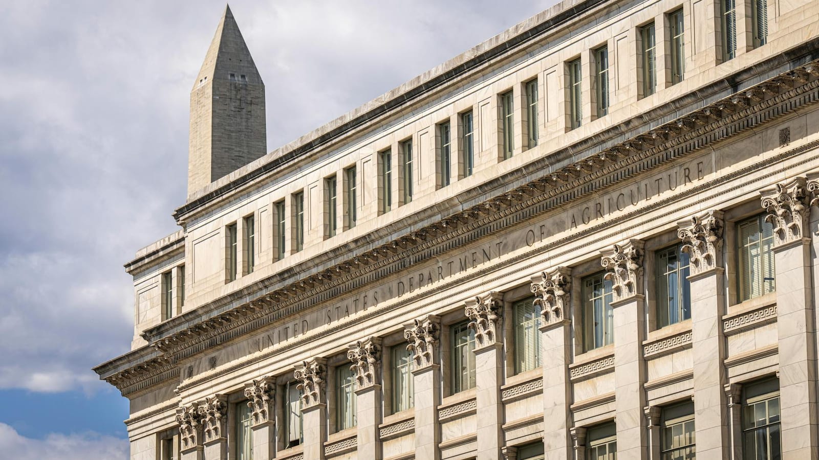 US bond sale signals war-risk nerves across markets